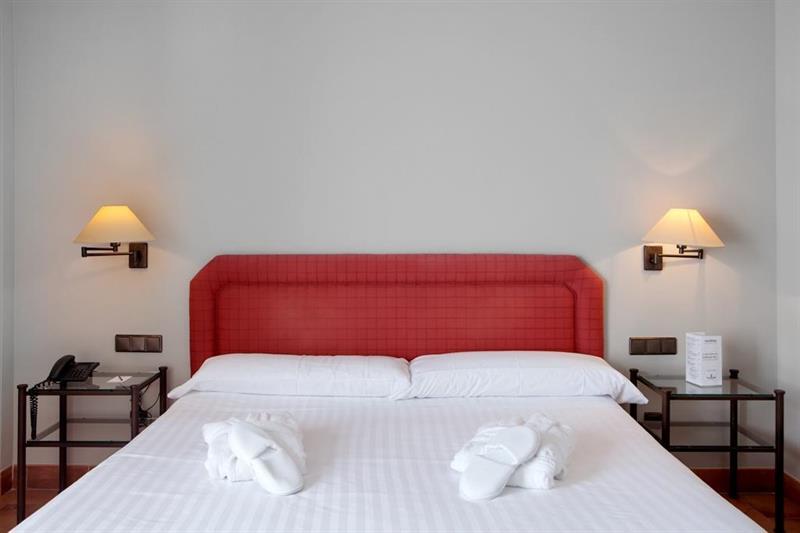 Hotel Torremirona Golf & Spa Навата Екстер'єр фото